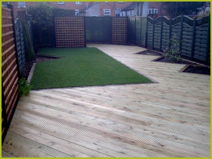 Area Of Decking Supplied And Installed By Redditch Based Landscape Gardeners : Advanscape : Landscaping Redditch Studley Bromsgrove Alvechurch