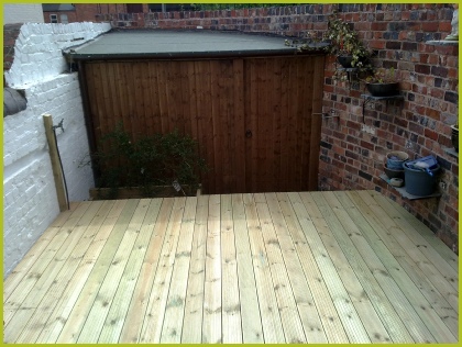 Area Of Decking Supplied And Installed By Redditch Based Landscape Gardeners : Advanscape : Landscaping Redditch Studley Bromsgrove Alvechurch