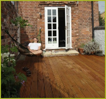 Area Of Decking Supplied And Installed By Redditch Based Landscape Gardeners : Advanscape : Landscaping Redditch Studley Bromsgrove Alvechurch